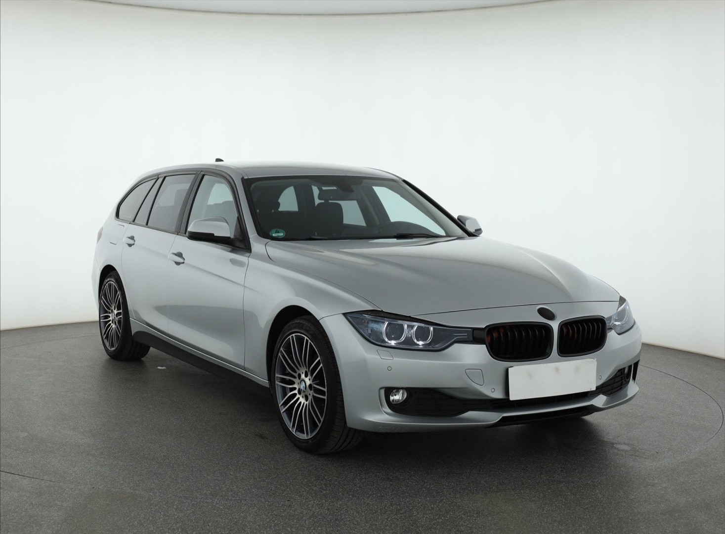 BMW SERIA 3 V (F30/F31/F34) BMW SERIA 3 , Navi, Xenon, Bi-Xenon, Tempomat, Parktronic