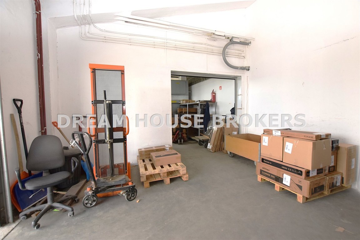 Komercyjne do wynajęcia, 325 m², 6 pomieszczeń Rzeszów Zwięczyca - Więcej