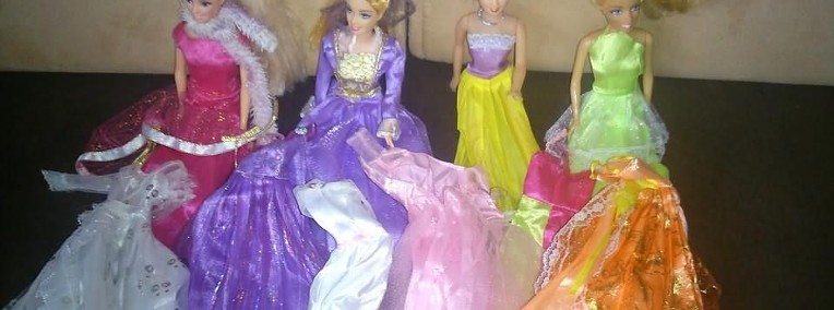4 lalki z 12 sukienkami-1