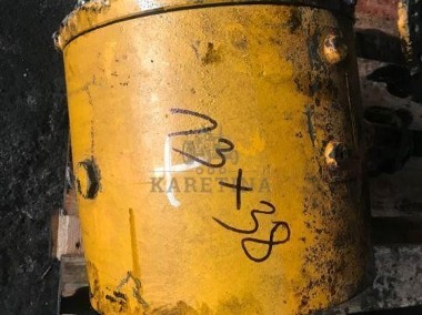 JCB 4 CX - Obudowa Ataku Mostu Tylnego-1