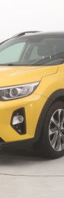 Kia Stonic , Salon Polska, Serwis ASO, Skóra, Navi, Klimatronic,-3