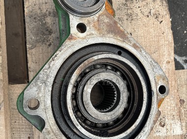 John Deere 8430 8530 8345R 8335R 8360R - obudowa łożyska R224320-2