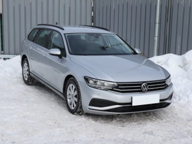 Volkswagen Passat B8 , Salon Polska, Serwis ASO, Automat, VAT 23%, Klimatronic,-1