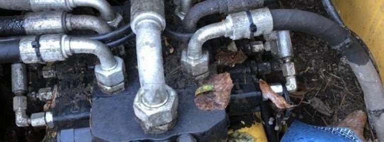 VOLVO L 35 - Rozdzielacz Hydrauliczny Ładowarki-1