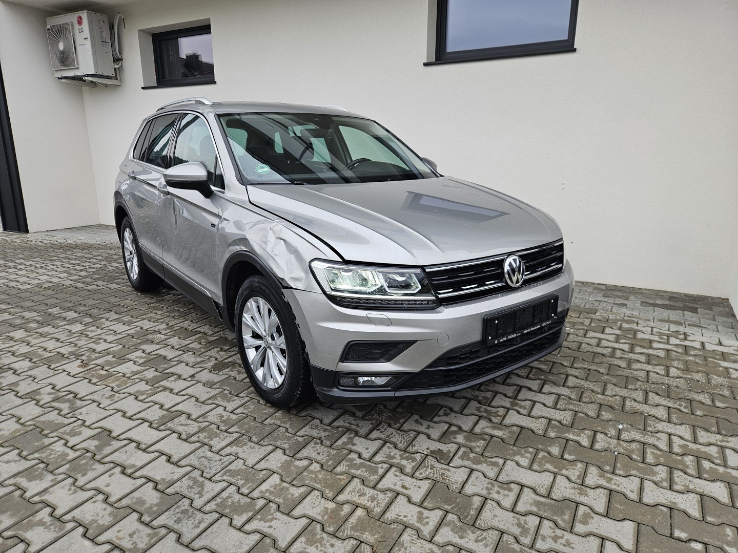 Volkswagen Tiguan II Full LED 4x kamera navi el klapa