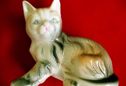 Kot - piękny kot siedzący - porcelana - 10 x 10 x 6 cm