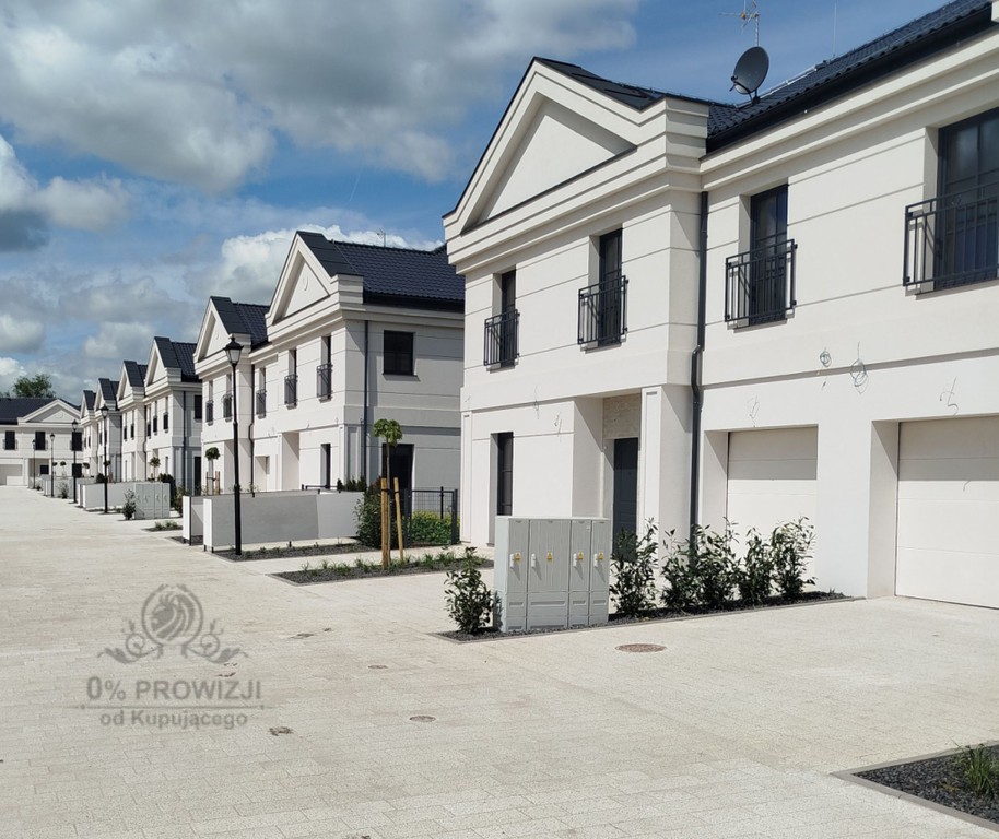 WILLOWY DOM Z OGRODEM I GARAŻEM -stylowa architektura - Cesarzowice