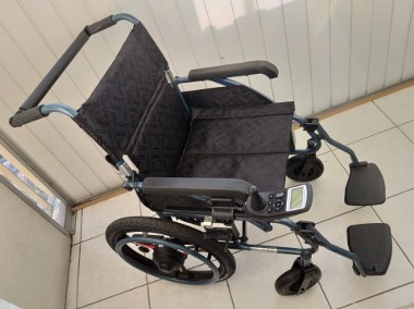 wózek inwalidzki elektryczny składany b. lekki i poręczny,duże koła -1