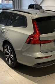 Volvo V60 II B4 Plus Dark 2.0 B4 Plus Dark (197 KM) Podgrzewana szyba przednia-2