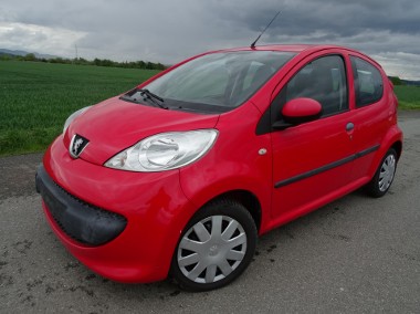 1.0 benzyna / 5 drzwi / hatchback / klima / bliźniak Aygo-1