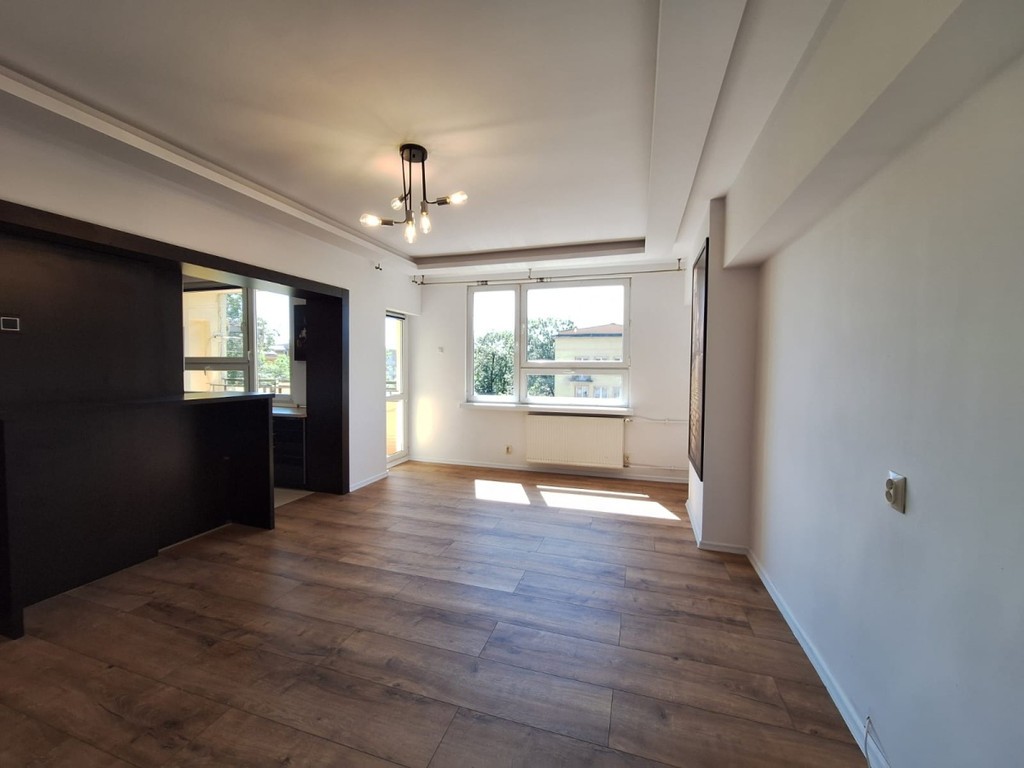 1 POKÓJ | 36,8 m² + PIWNICA 3,23 m² | BALKON