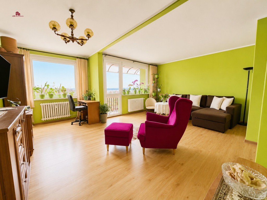 3 pokoje / 49,6 m² / ostatnie piętro / loggia, Piastówlubuskie