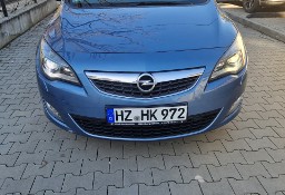 Opel Astra J Astra 1.4 turbo benzyna Cosmo wyposażenie full xenon navi z Niemiec