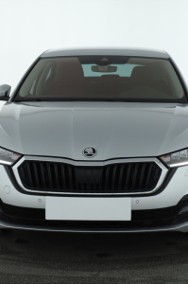 Skoda Octavia IV , Salon Polska, Klimatronic, Tempomat, Parktronic-2