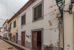 Lokal Ilha Da Madeira, Santa Cruz