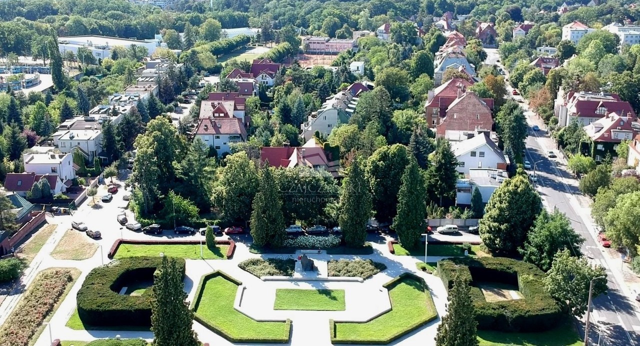 Zabytkowa willa na Borku, duża działka 2 731 m2
