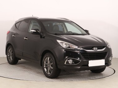 Hyundai ix35 , Klimatronic, Tempomat, Parktronic, Podgrzewane siedzienia-1