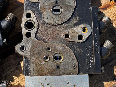 CNH New Holland Case T7, T7000, Puma T7040 Sekcja Rozdzielacza 87329823 51443155 59999919-1