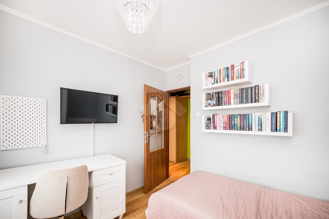 2 pokoje | osobna kuchnia | loggia | piwnica – další