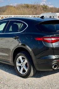 Alfa Romeo Stelvio-2