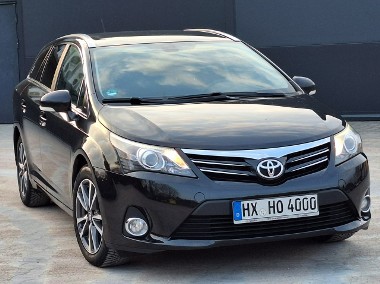 Toyota Avensis III *1.8VVT-i* benzyna* Kamera cofania * BDB stan* wersja SOL*-1