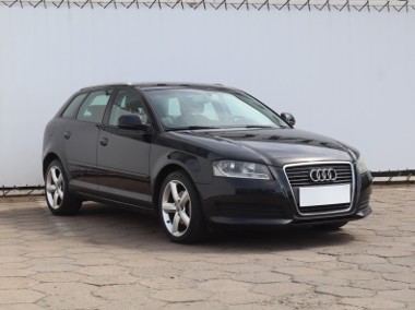 Audi A3 II (8P) , Klimatronic, Tempomat, Parktronic, Podgrzewane siedzienia,-1