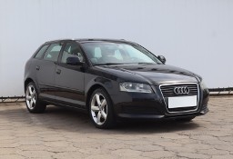 Audi A3 II (8P) , Klimatronic, Tempomat, Parktronic, Podgrzewane siedzienia,
