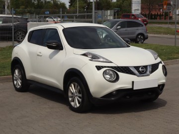 Nissan Juke , Klimatronic, Tempomat, Podgrzewane siedzienia