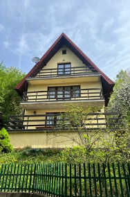 Dom w Porębie z dwoma tarasami z widokiem na góry-2