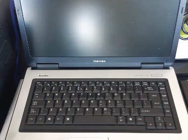 Laptop TOSHIBA Satellite L40-12X (numer seryjny: 87060943R) - używany-1