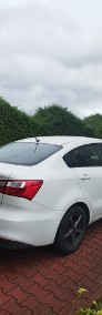 sprzedam KIA Rio rocznik 2016r kupiony w 2017r. garażowany stan bdb.-4