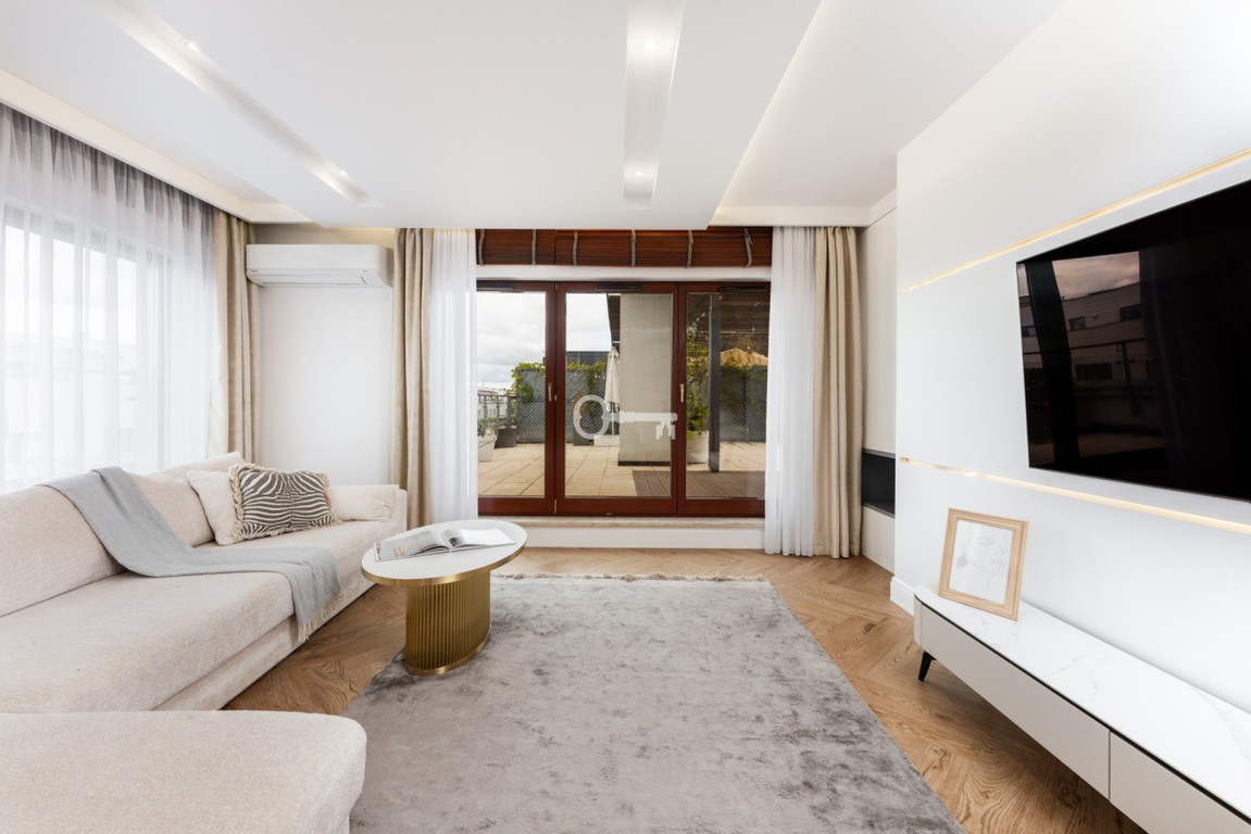 Wyjątkowy apartament z prywatnym tarasem na dachu – pohled 5