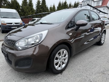 Klima, bluetooth, dwa komplety kół