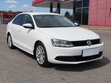Volkswagen Jetta VI , Salon Polska, Serwis ASO, Klima, Parktronic,-1