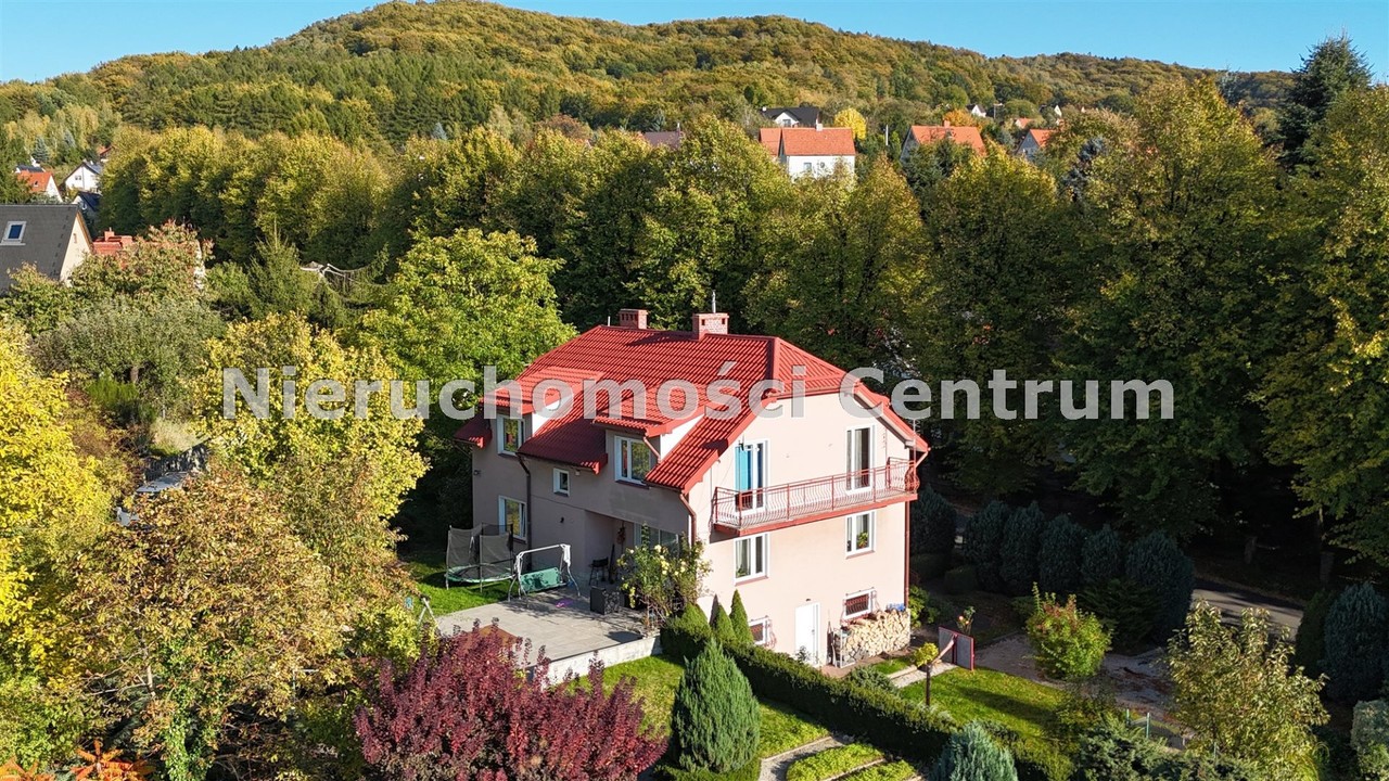 Dom na sprzedaż, 6 pokoi, 291 m², Wałbrzych