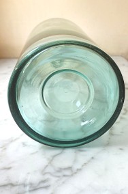 Stara przedwojenna butelka z szkła w odcieniu zieleni-2