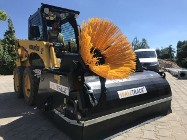 Zamiatarka Bobcat z koszem, koszowa do mini ładowarki  ( kompaktowa, skid steer)