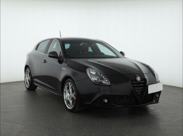 Alfa Romeo Giulietta , Salon Polska, Skóra, Navi, Xenon, Bi-Xenon, Klimatronic,