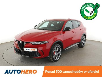 Alfa Romeo PHEV 4x4 full LED navi kamery 360 virtual cocpit klima auto