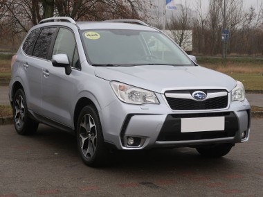 Subaru Forester IV , Automat, Skóra, Xenon, Klimatronic, Tempomat, Parktronic,-1