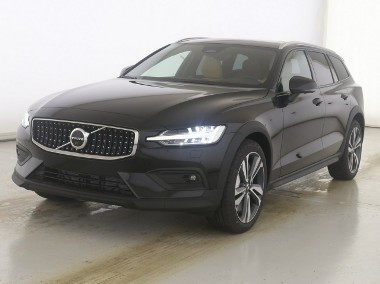 Volvo V60 II V60 Cross Country Volvo V60CC B5(B) Ultimate Bright MY 2025-1