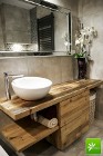 Wyjątkowe meble łazienkowe ze starego drewna