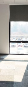 Nowoczesne biuro z wyświetlaczem LCD 75 cali na wynajem w budynku IDEA-4