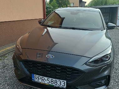 Sprzedam Forda Focusa St-line 1.5. 2019r-1