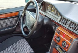 Mercedes-Benz W124 2.0 136KM