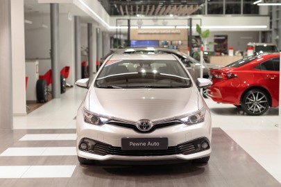 Toyota Auris II 1.6 Premium + LPG