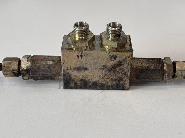Massey Ferguson 7274 7278 7256 7272 7280 7282 Zawór Ciśnieniowy D45110098-1