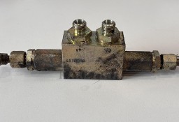 Massey Ferguson 7274 7278 7256 7272 7280 7282 Zawór Ciśnieniowy D45110098