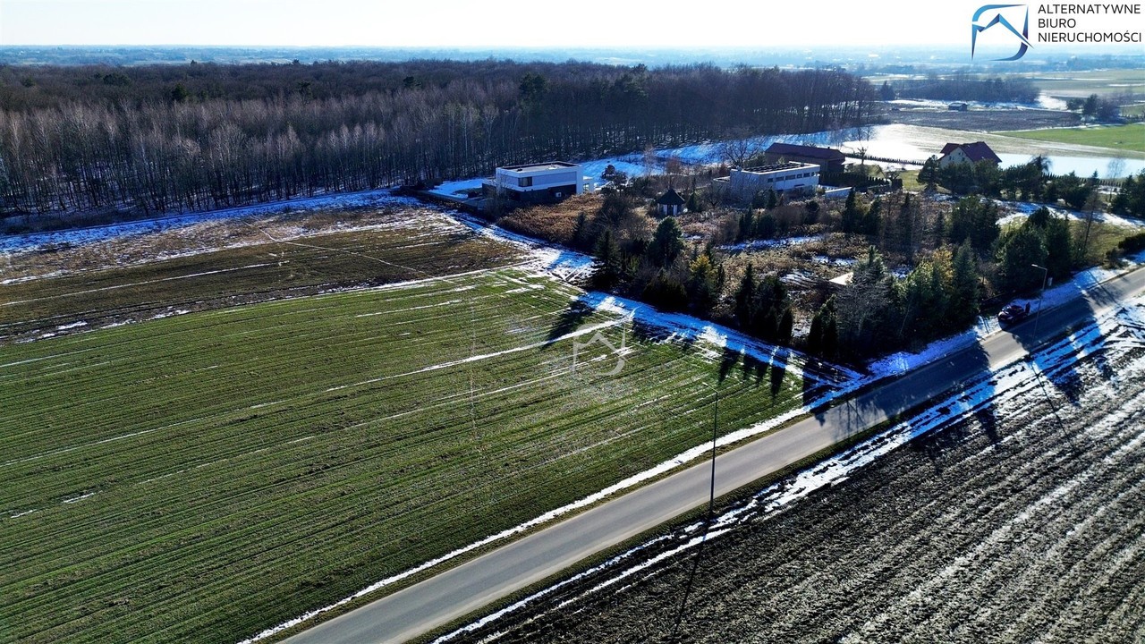 Działka w pierwszej linii zabudowy w Smugach - Widok 4
