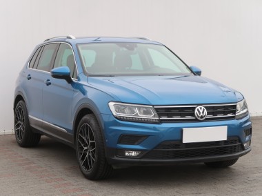 Volkswagen Tiguan , Salon Polska, DSG, Navi, Klimatronic, Tempomat, Parktronic,-1